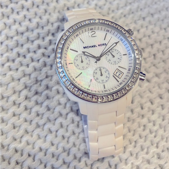 Michael Kors Accessories - Michael Kors White Mother of Pearl Women’s watch